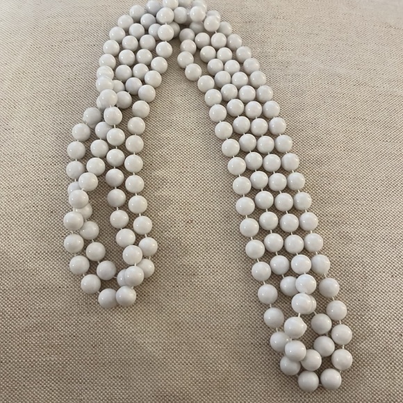 Vintage jewellery: three bead and chain sets. - Picture 5 of 8